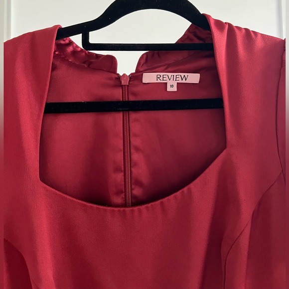 ✨Review ✨ Maroon Tea Dress - Picture 4 of 6